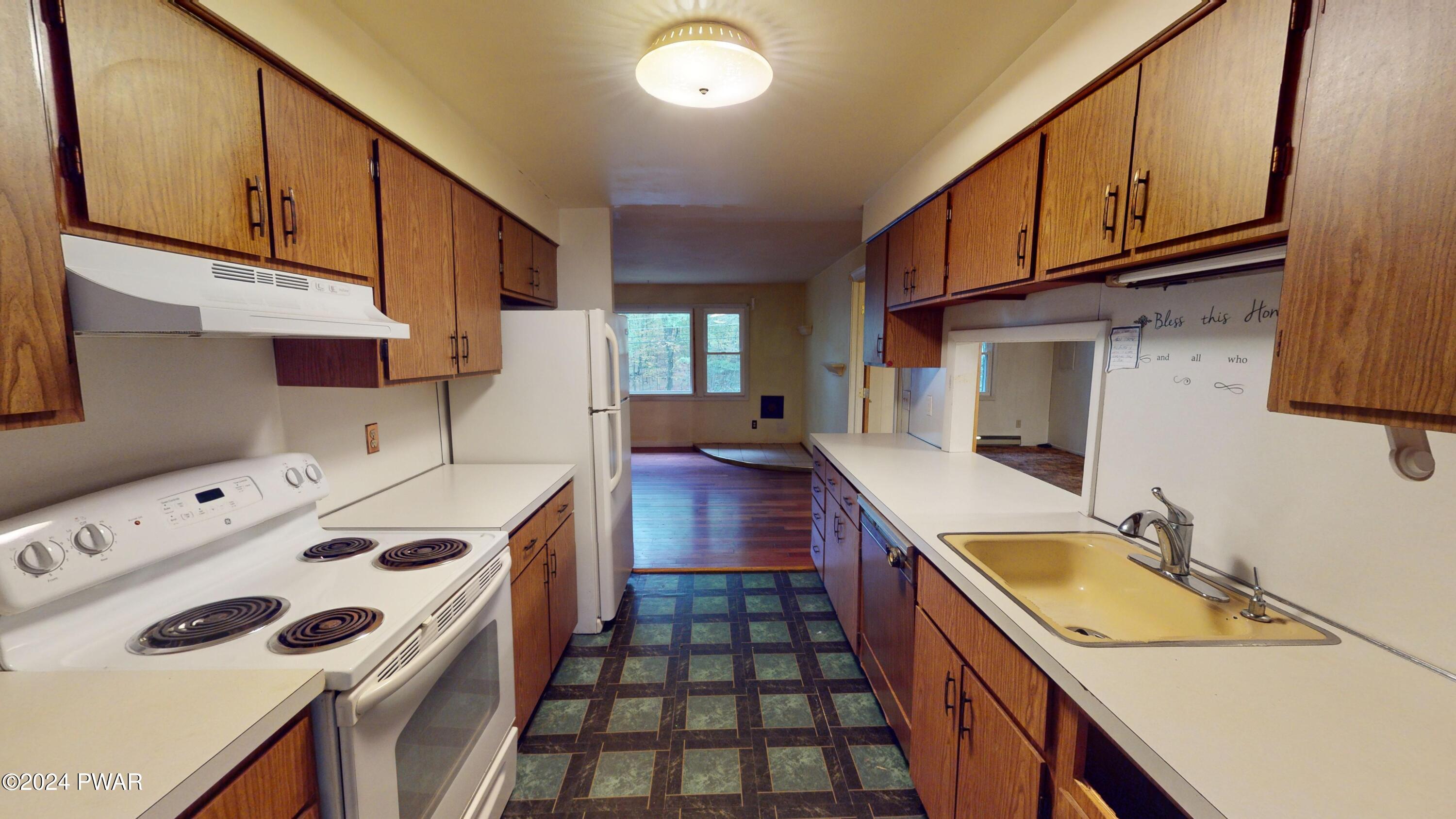 296 Gold Key Road Milford, PA 18337 - Photo 8 of 21