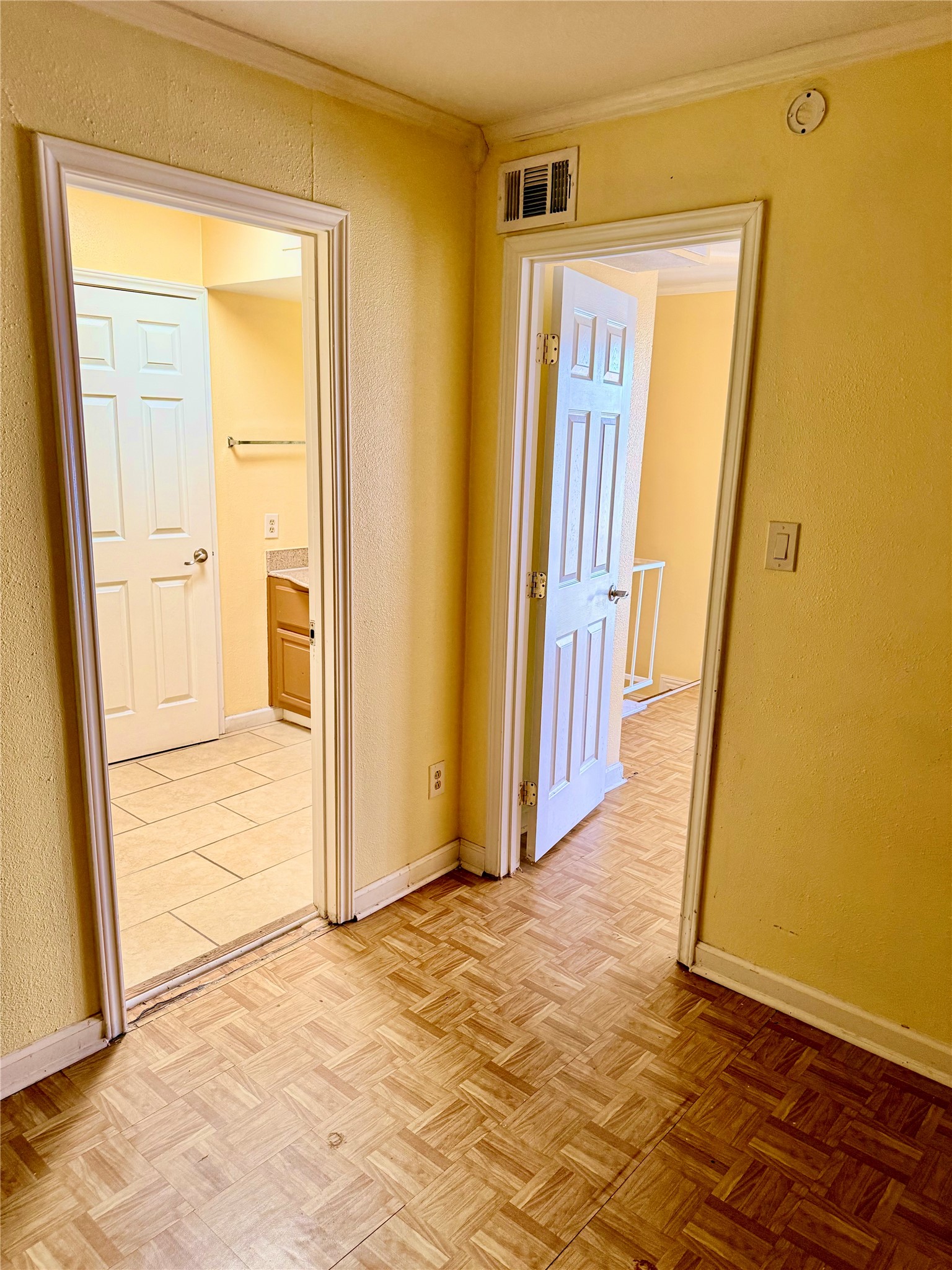 7047 Bissonnet Street, Unit 32 Houston, TX 77074 - Photo 7 of 13