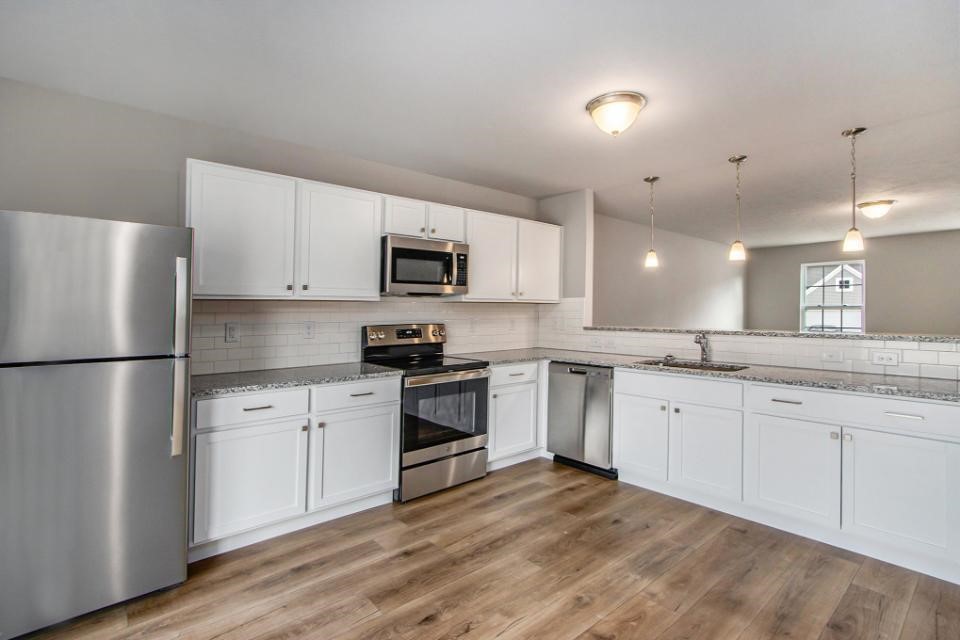 71438 Sophie Road Edwardsburg, MI 49112 - Photo 3 of 28