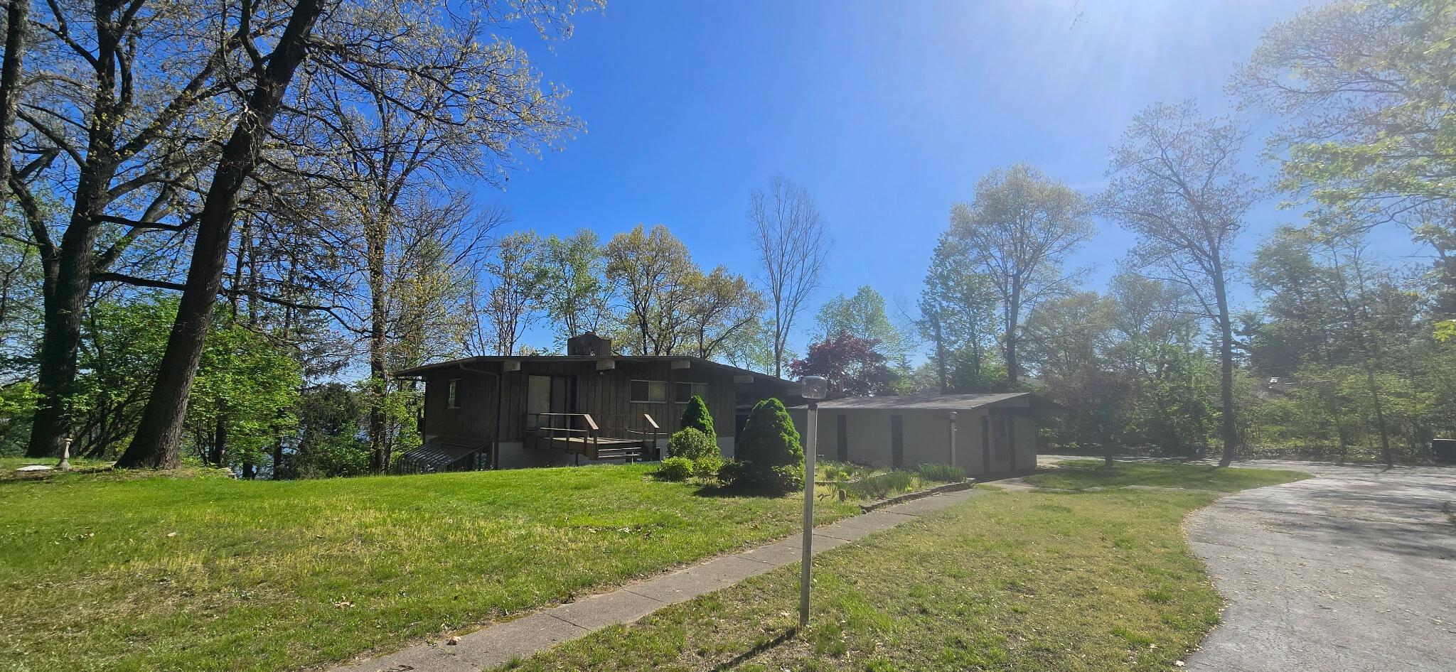 816 Browns Lake Road Jackson, MI 49203 - Photo 1 of 33 1505509796760935210