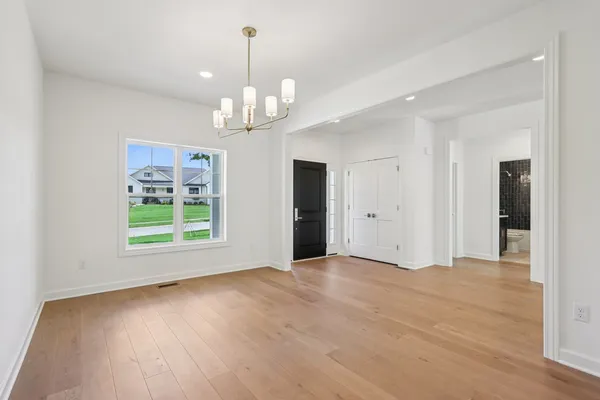 $819,200 | S275 Bealer Circle, Geneva, IL 60134