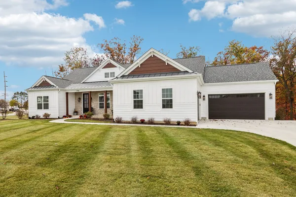 $819,200 | S275 Bealer Circle, Geneva, IL 60134