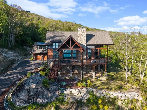 $4,235,000 | 1635 Eagles Nest Trail, Banner Elk, NC 28604