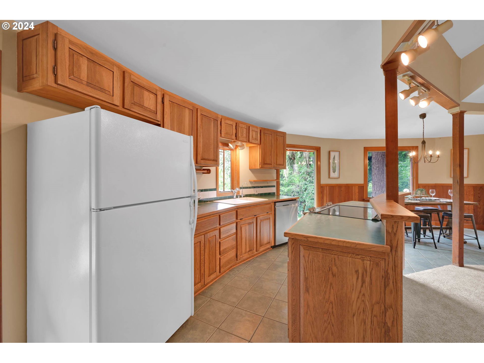 78000 Dorena Mountain Road Cottage Grove, OR 97424 - Photo 11 of 47 Gallery Image 11