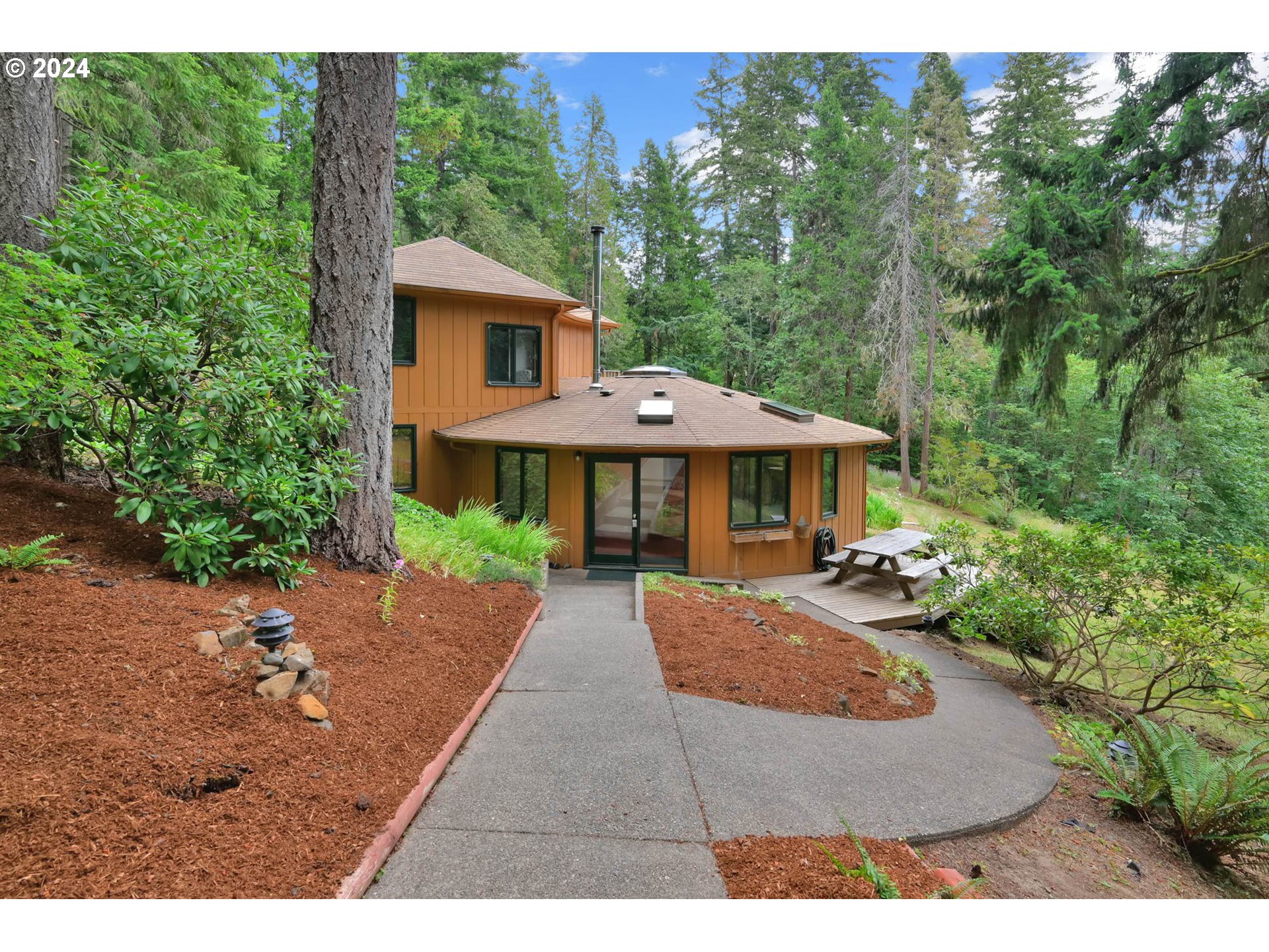 78000 Dorena Mountain Road Cottage Grove, OR 97424 - Photo 2 of 47 Gallery Image 2