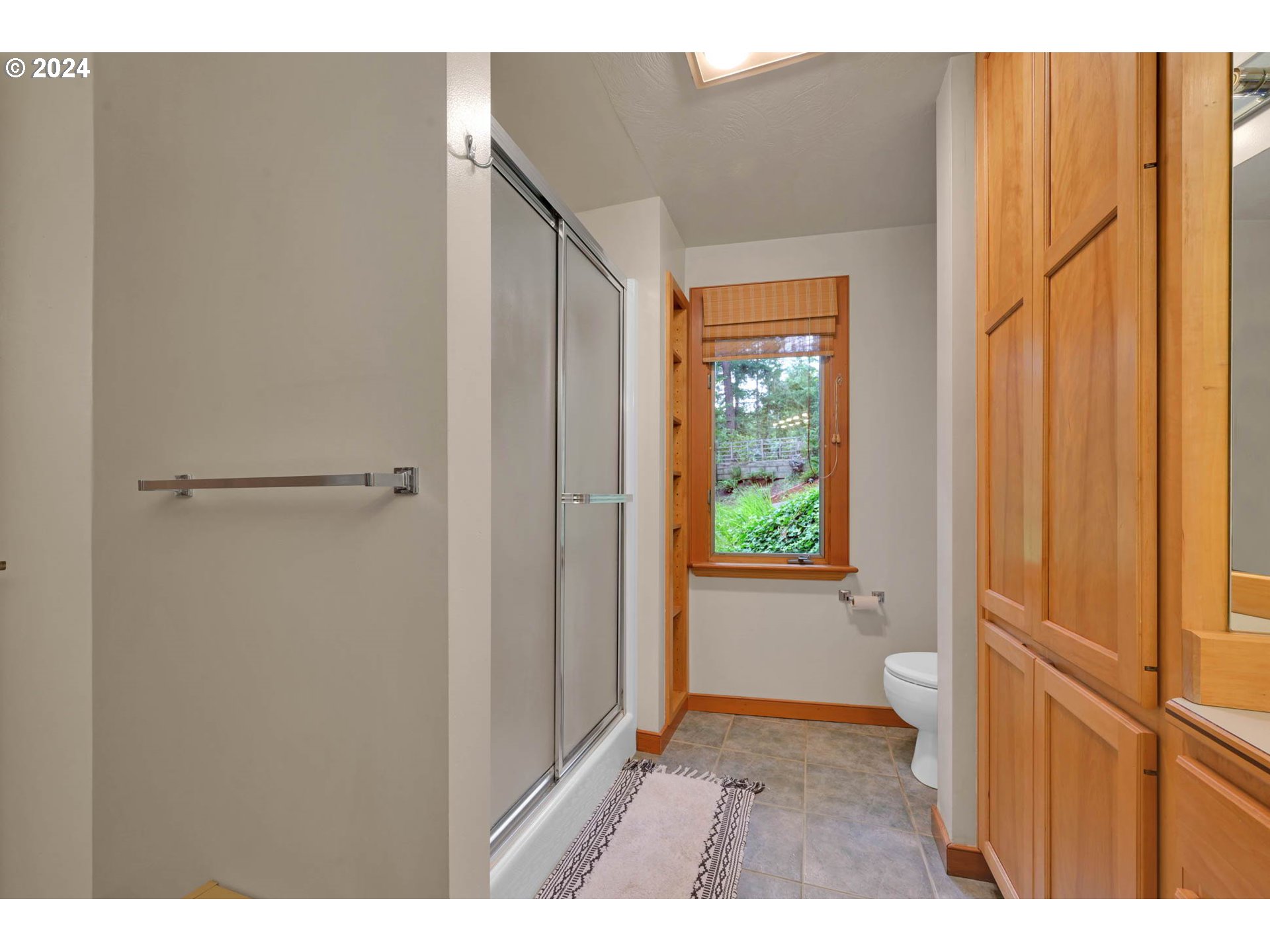 78000 Dorena Mountain Road Cottage Grove, OR 97424 - Photo 21 of 47 Bathroom