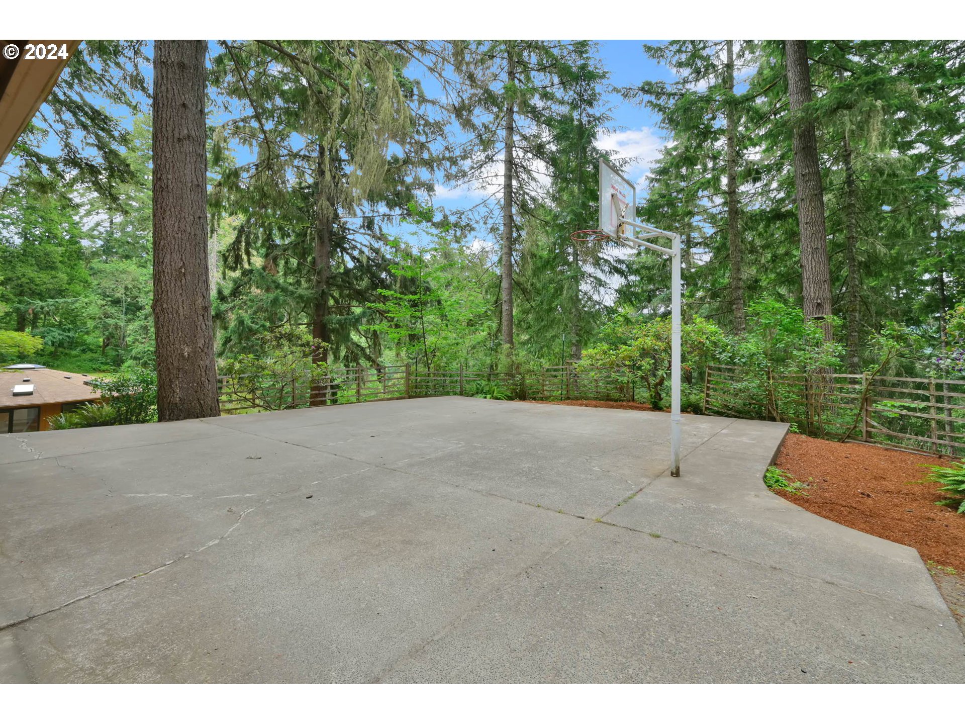 78000 Dorena Mountain Road Cottage Grove, OR 97424 - Photo 39 of 47 Gallery Image 39