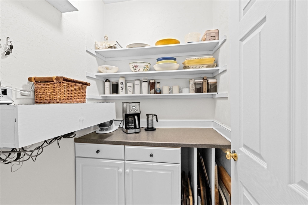 9 Forest Scituate Ma, Unit 9 Scituate, MA 02066 - Photo 36 of 41 a bathroom with a sink and a stove