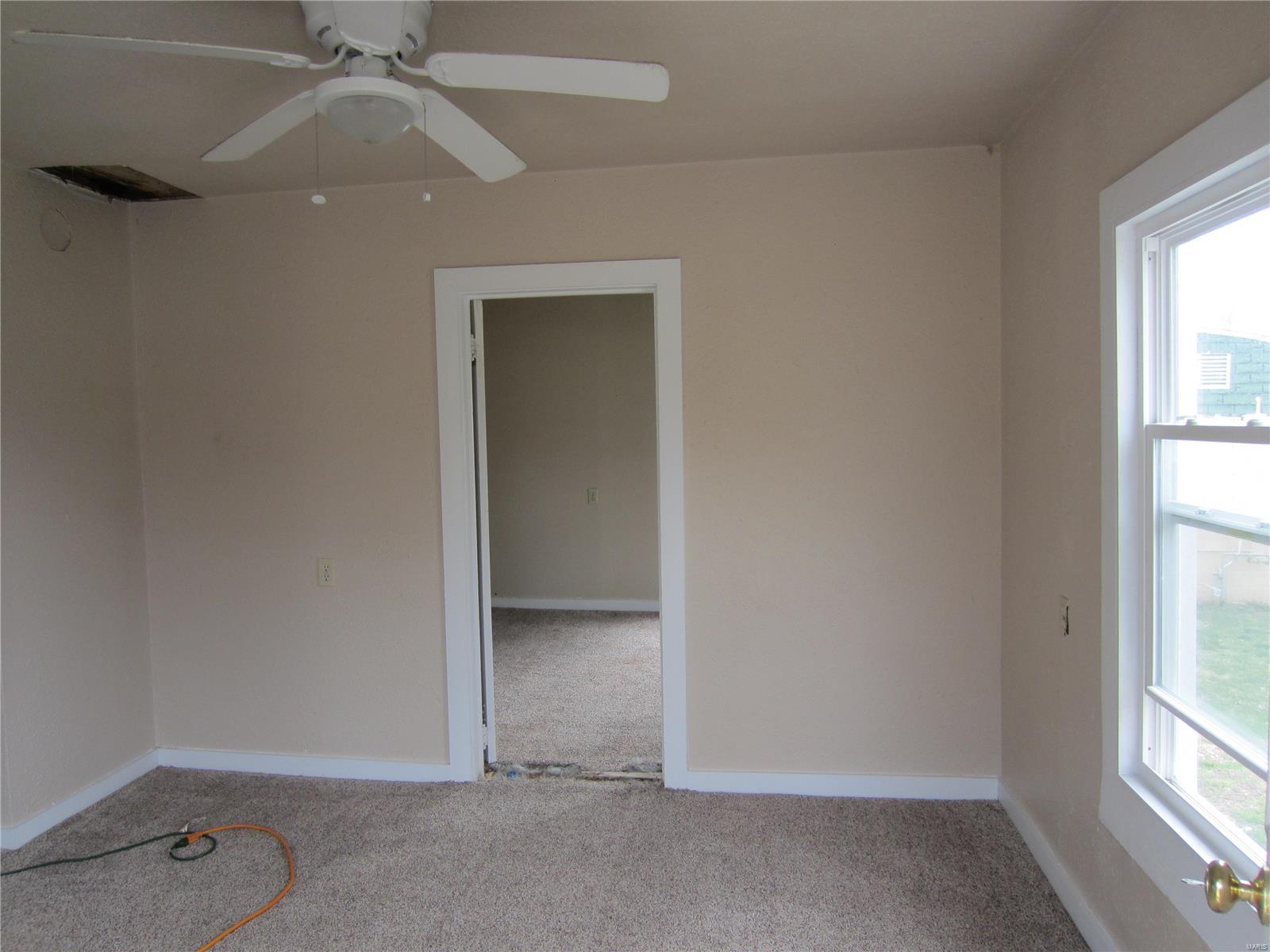 213 North County Road Hardin, IL 62047 - Photo 10 of 12 Gallery Image 10