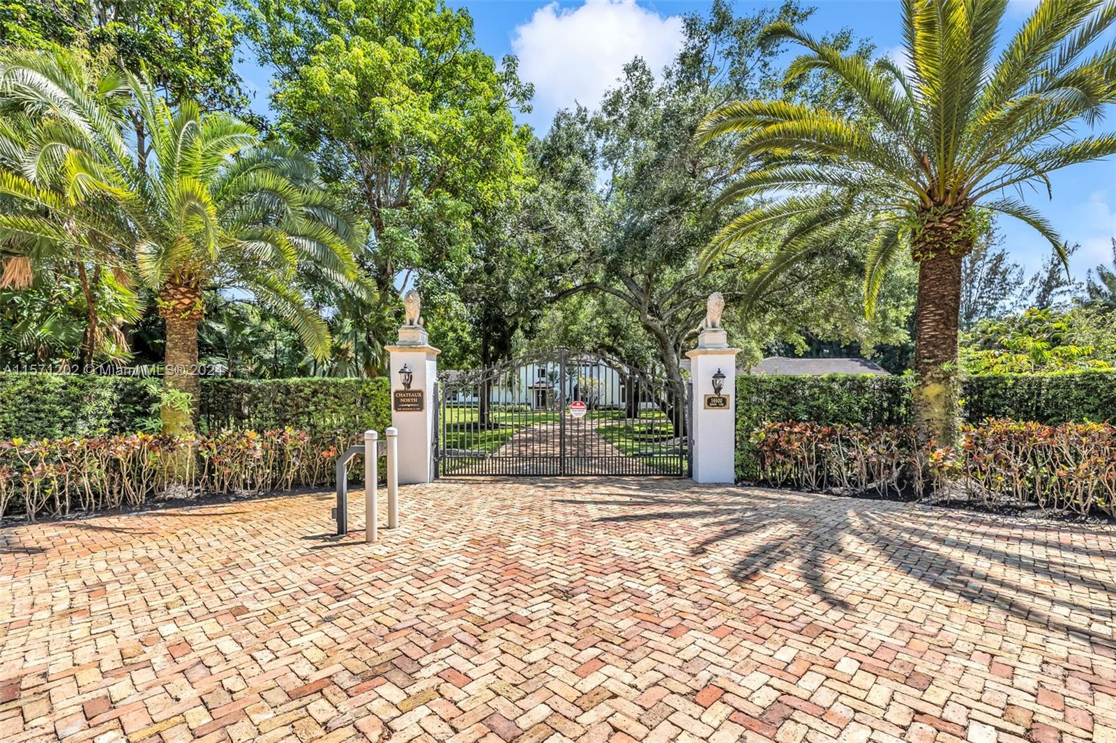 14600 Marvin Lane Southwest Ranches, FL 33330 - Photo 2 of 72