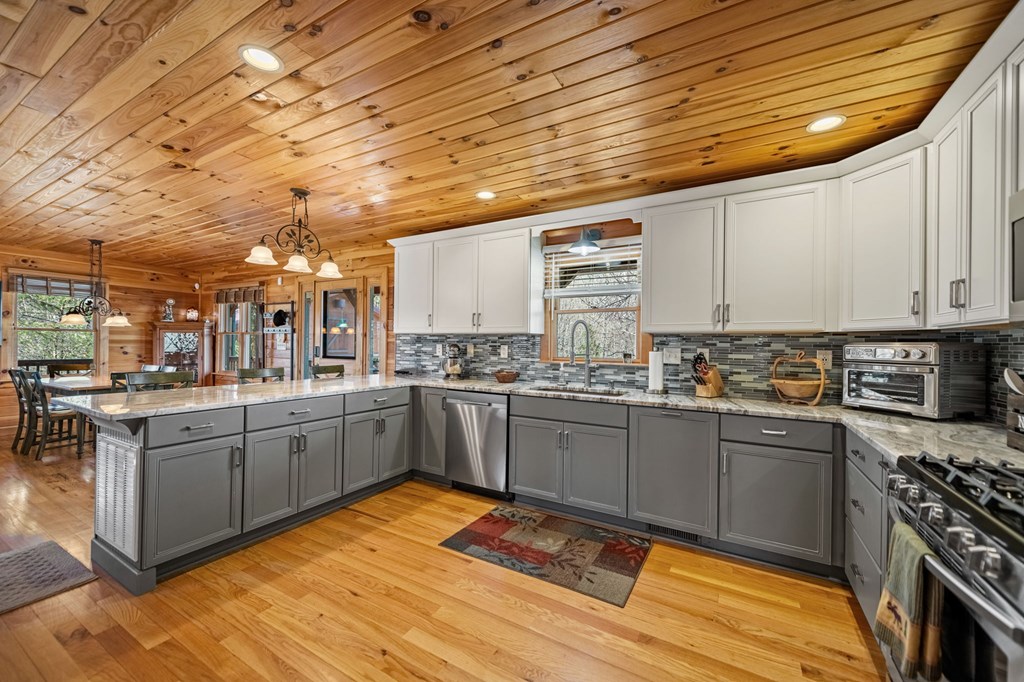 399 South Dream Catcher Blue Ridge, GA 30513 - Photo 23 of 75 Gallery Image 23