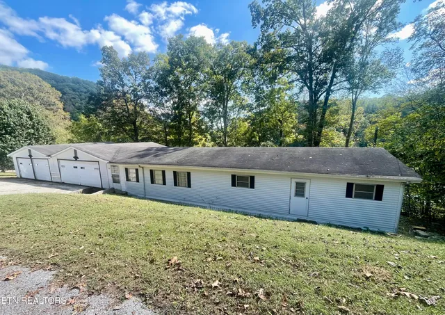$280,000 | 960 Indian River Boat Dock Road, Jacksboro, TN 37757