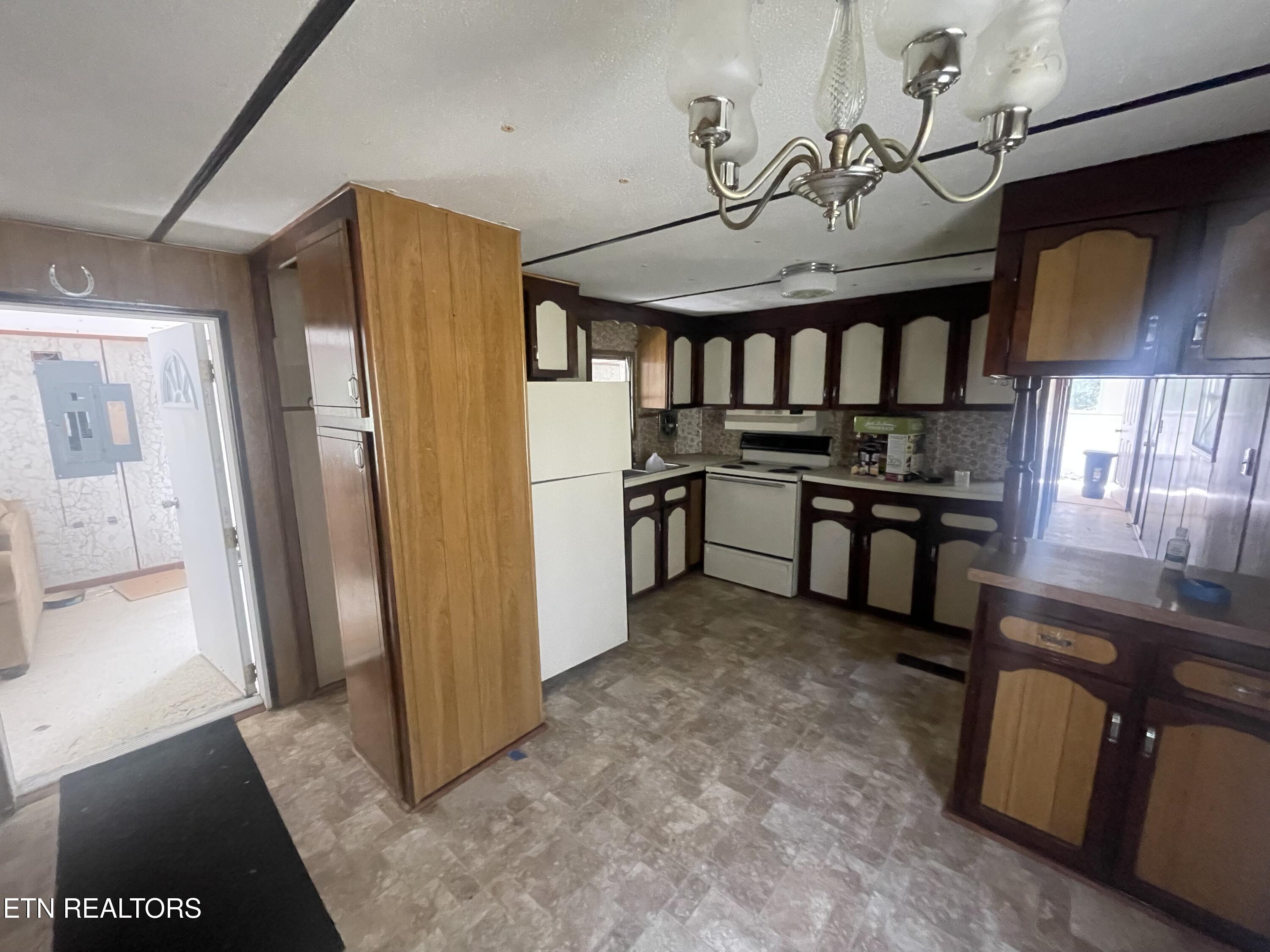 960 Indian River Boat Dock Road Jacksboro, TN 37757 - Photo 11 of 16 IMG_1404