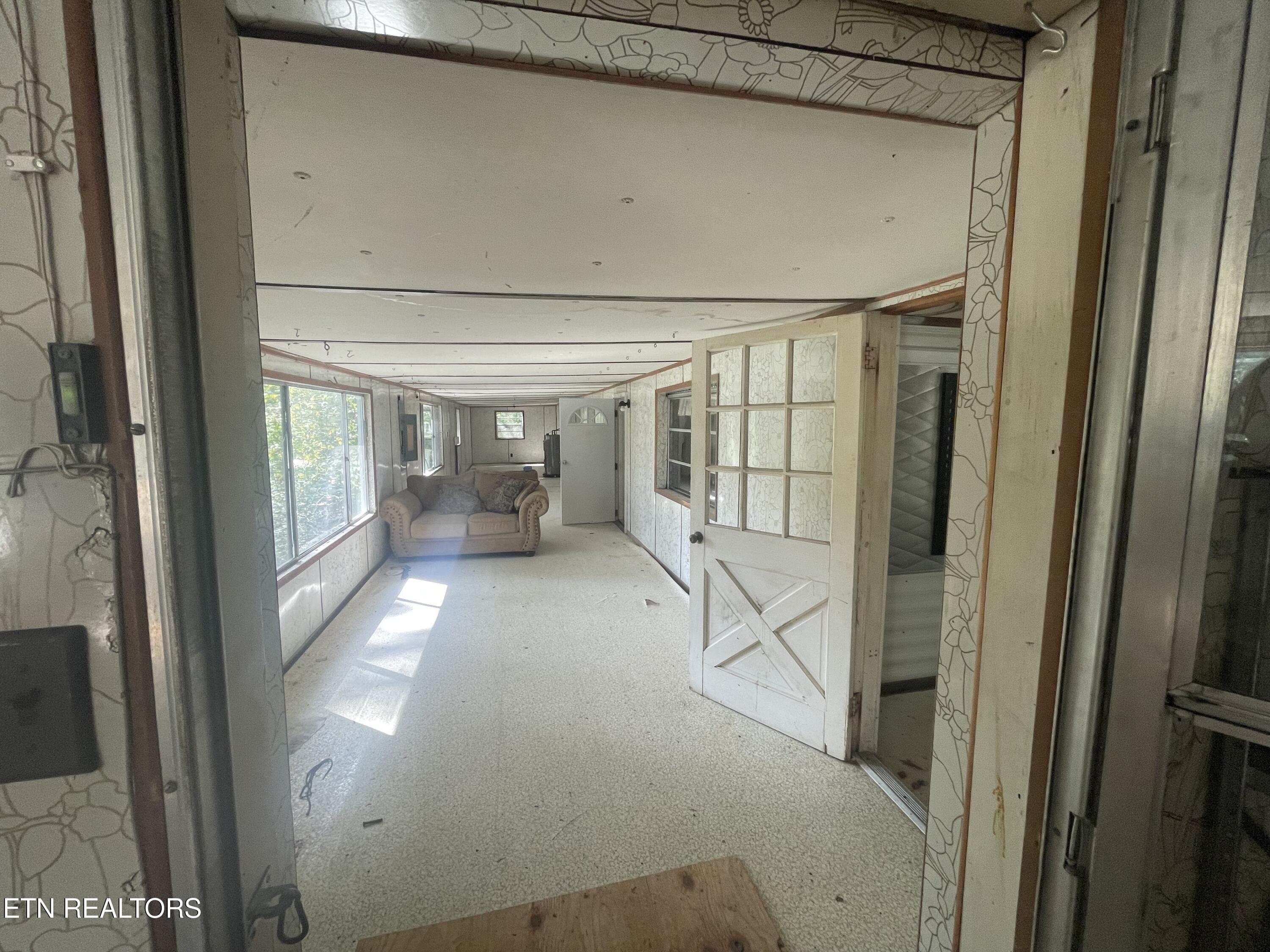 960 Indian River Boat Dock Road Jacksboro, TN 37757 - Photo 8 of 16 IMG_1401