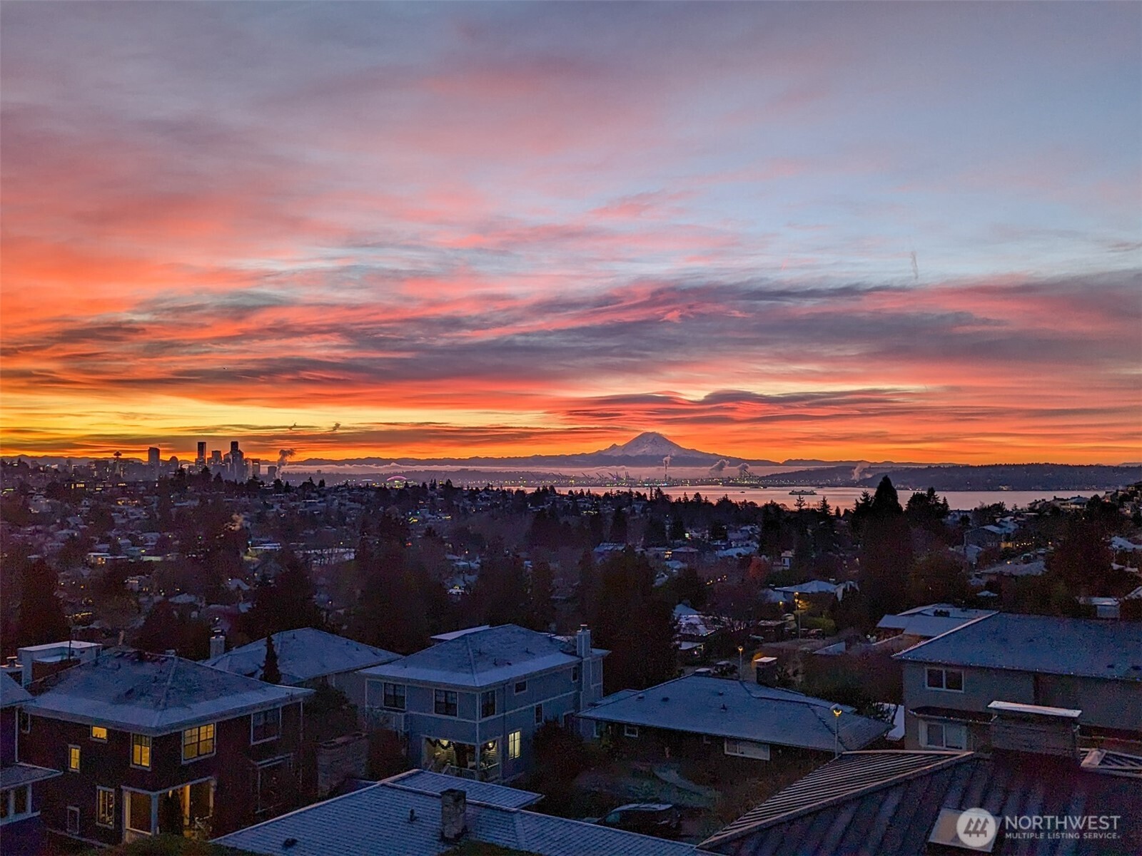 3727 West Barrett Street Seattle, WA 98199 - Photo 2 of 39