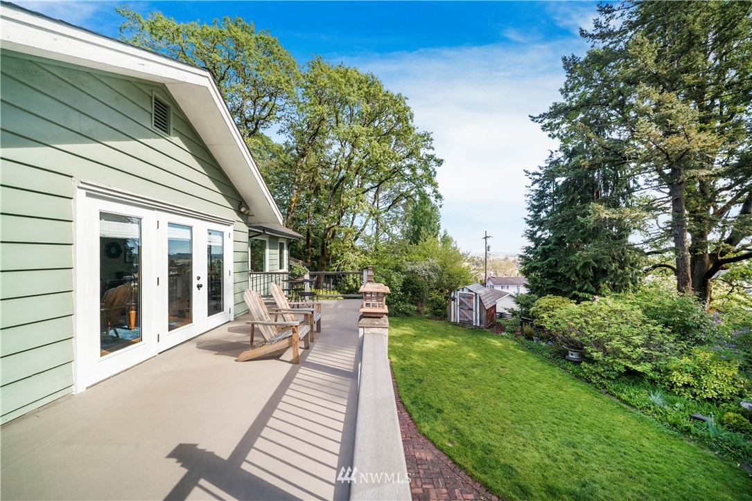 9 Southeast Adams Avenue Chehalis, WA 98532 - Photo 2 of 25 Gallery Image 2
