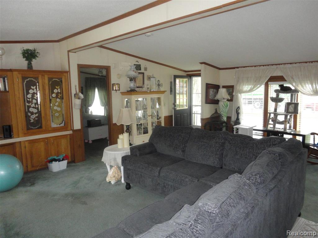 251 Inverness Lane Temperance, MI 48182 - Photo 4 of 23
