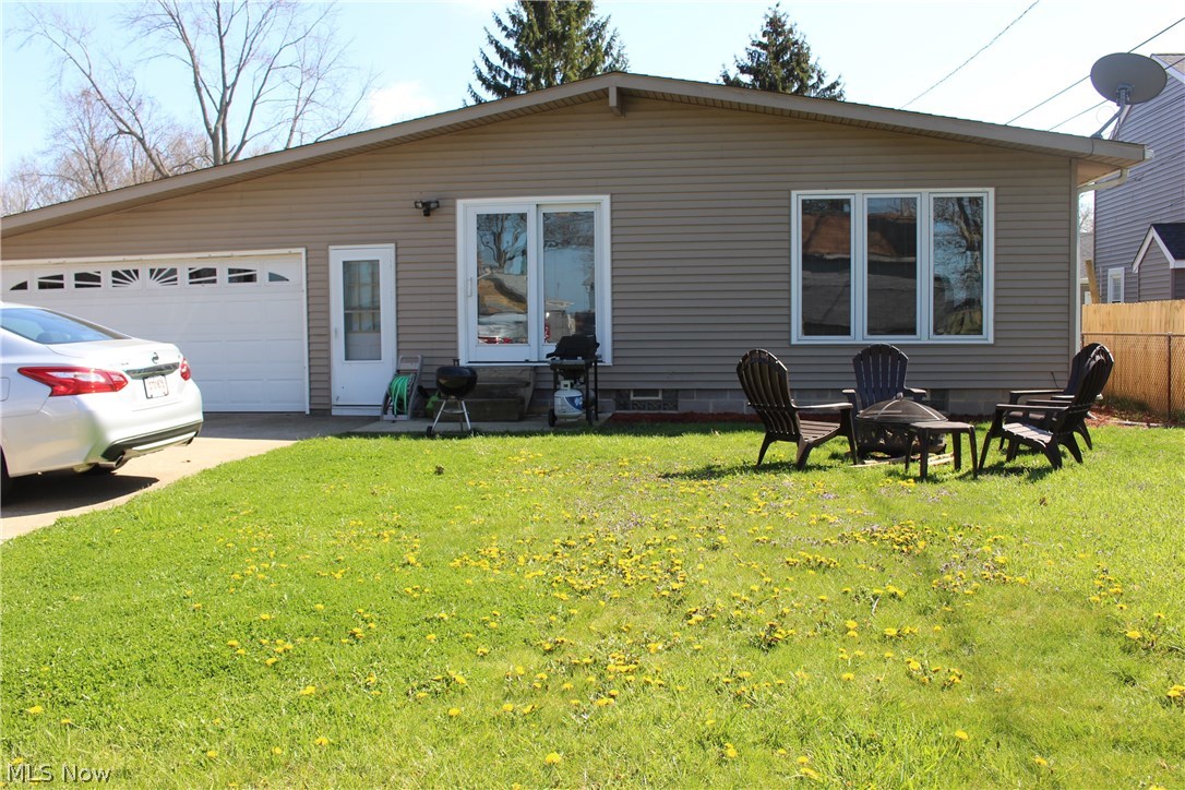 5545 Lake Road Sheffield Lake, OH 44054 - Photo 3 of 13