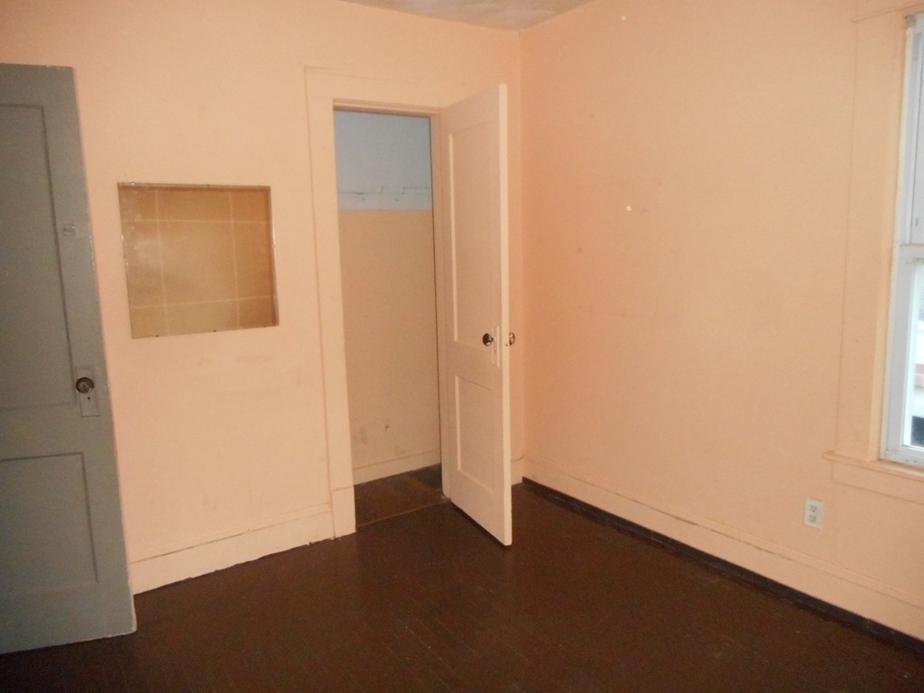 56-58 Sycamore Street Springfield, MA 01109 - Photo 16 of 26 Gallery Image 16