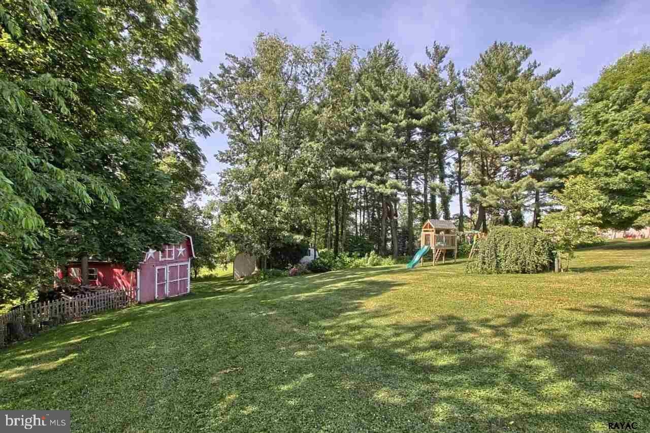 910 Bellview Court Red Lion, PA 17356 - Photo 22 of 25 Gallery Image 22