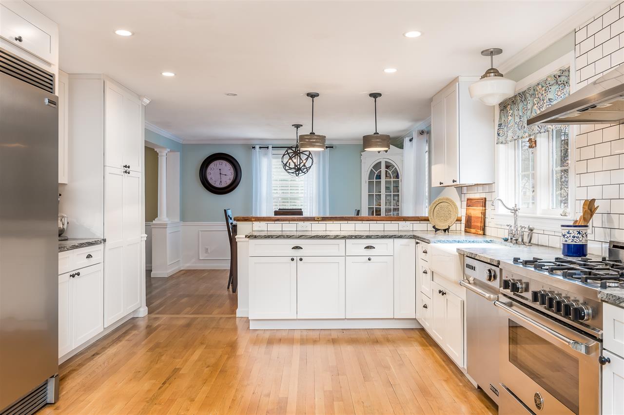 17 Patriots Road Stratham, NH 03885 - Photo 4 of 38 Gallery Image 4