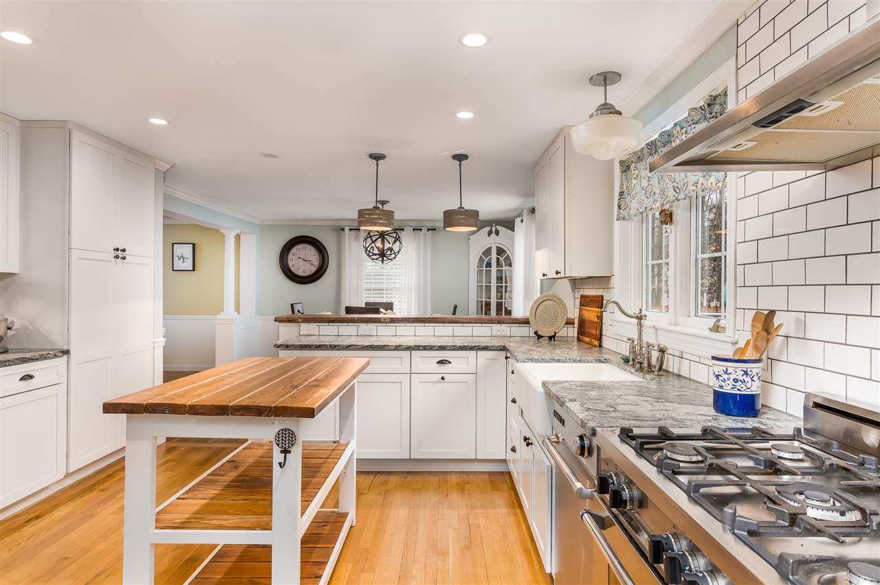 17 Patriots Road Stratham, NH 03885 - Photo 8 of 38 Gallery Image 8