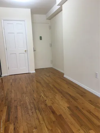 $2,000 | 141-44 84th Road, Unit 4R | Briarwood