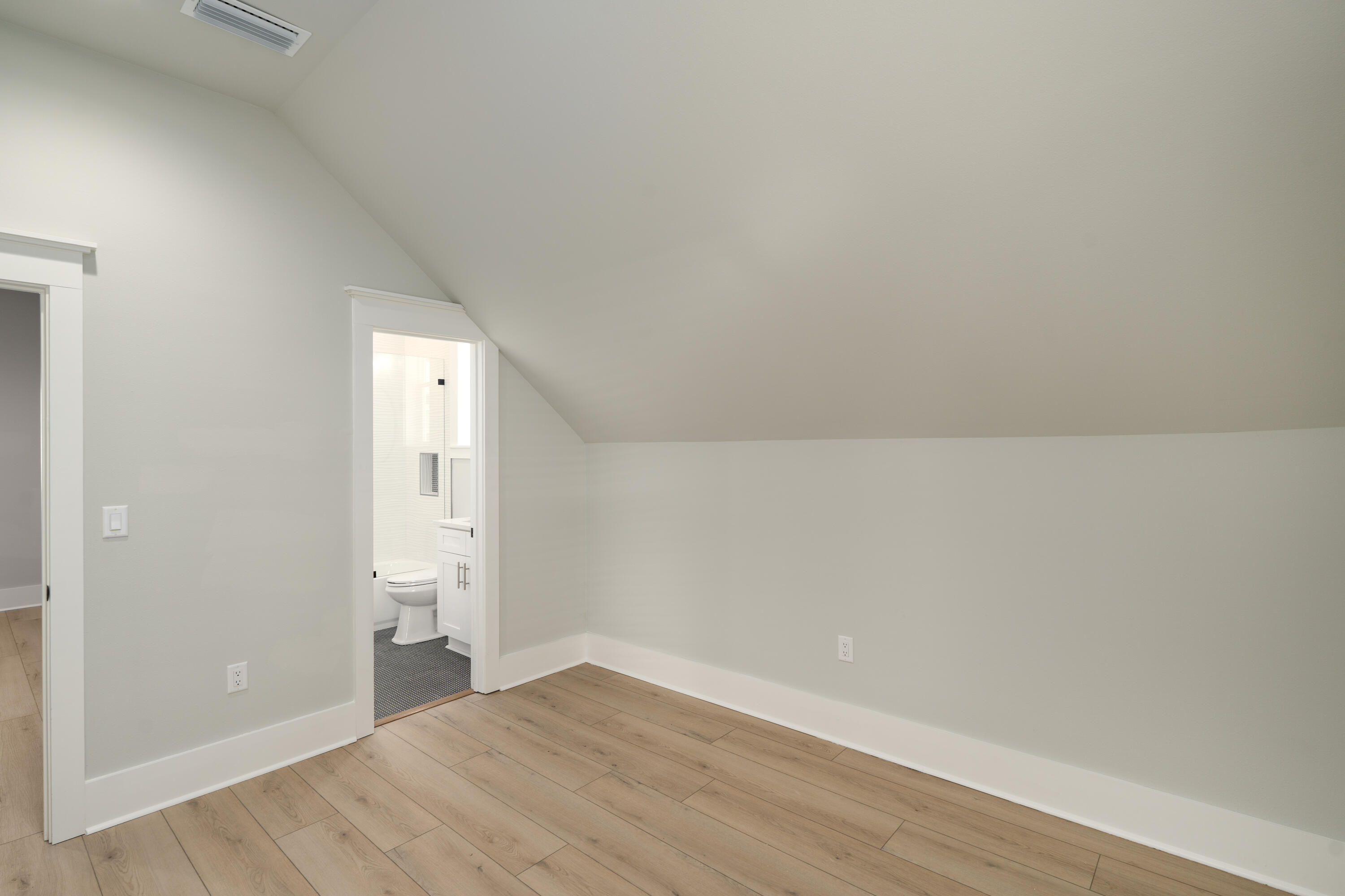 21 Crepe Myrtle Lane Santa Rosa Beach, FL 32459 - Photo 14 of 17 bedroom 3 has full bathroom