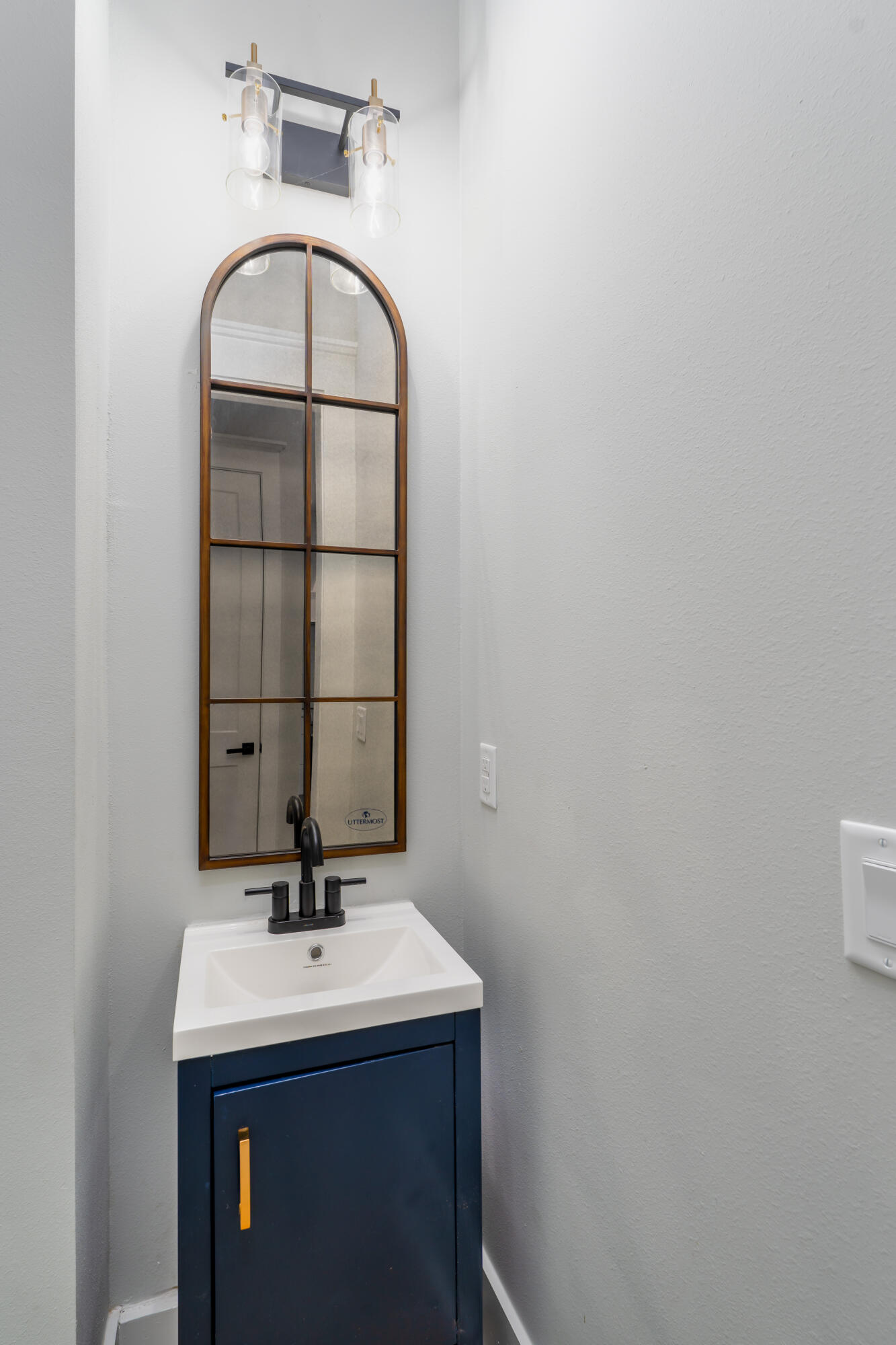 21 Crepe Myrtle Lane Santa Rosa Beach, FL 32459 - Photo 9 of 17 Downstairs half bathroom