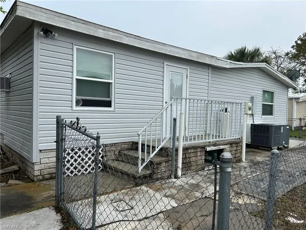 $177,000 | 181 Pine Key Lane, Unit 29, Naples, FL 34114