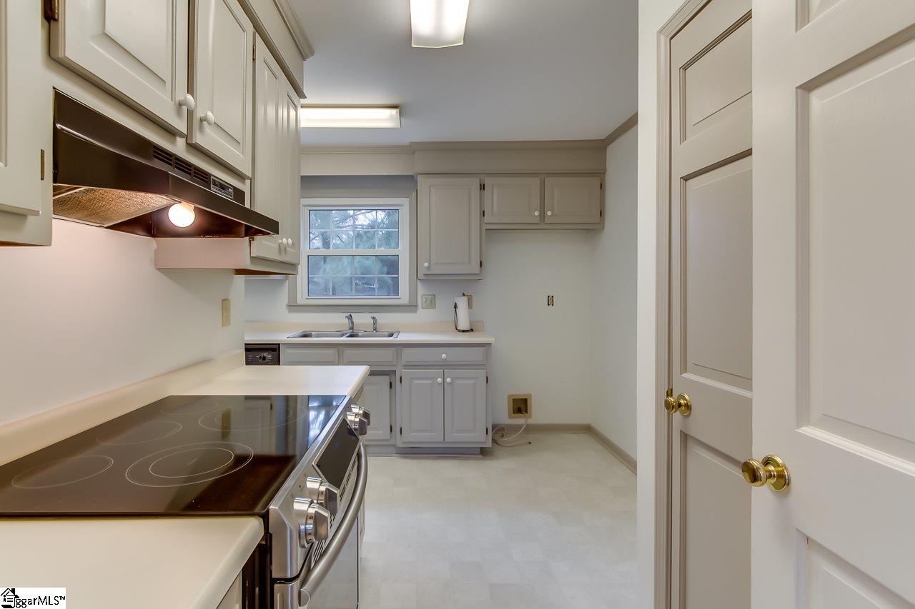 6 Pine Gate Court Greenville, SC 29607 - Photo 17 of 35 Gallery Image 17