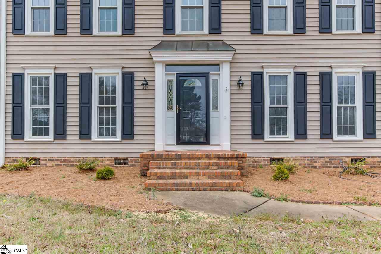 6 Pine Gate Court Greenville, SC 29607 - Photo 3 of 35 Gallery Image 3