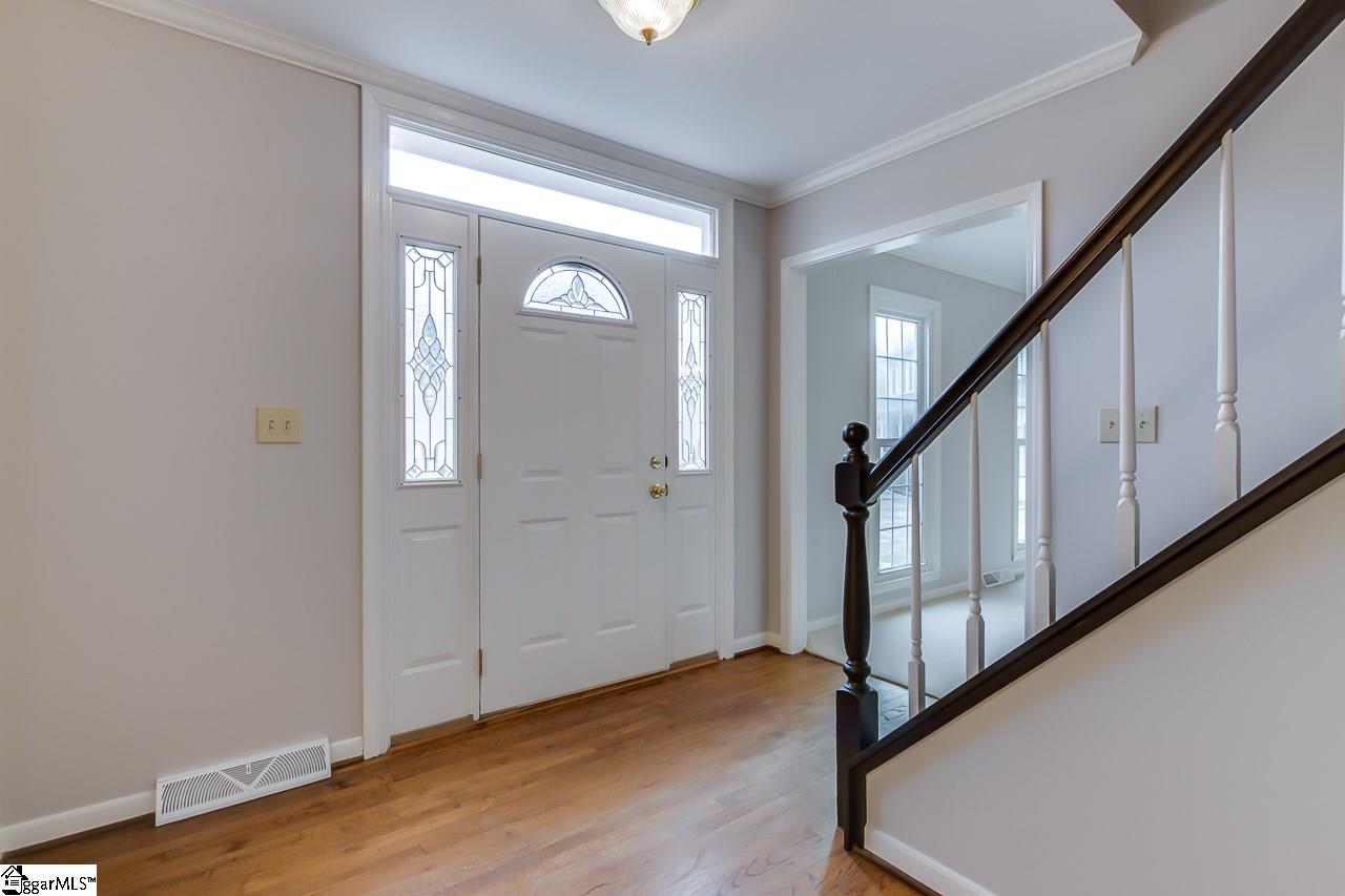6 Pine Gate Court Greenville, SC 29607 - Photo 5 of 35 Gallery Image 5
