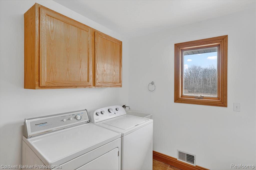 10310 Sharp Road Swartz Creek, MI 48473 - Photo 13 of 48 Gallery Image 13