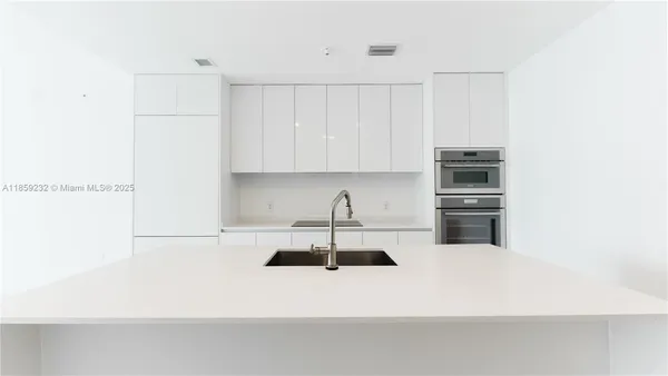 $9,750 | 700 Northeast 24th Street, Unit 2705, Miami, FL 33137