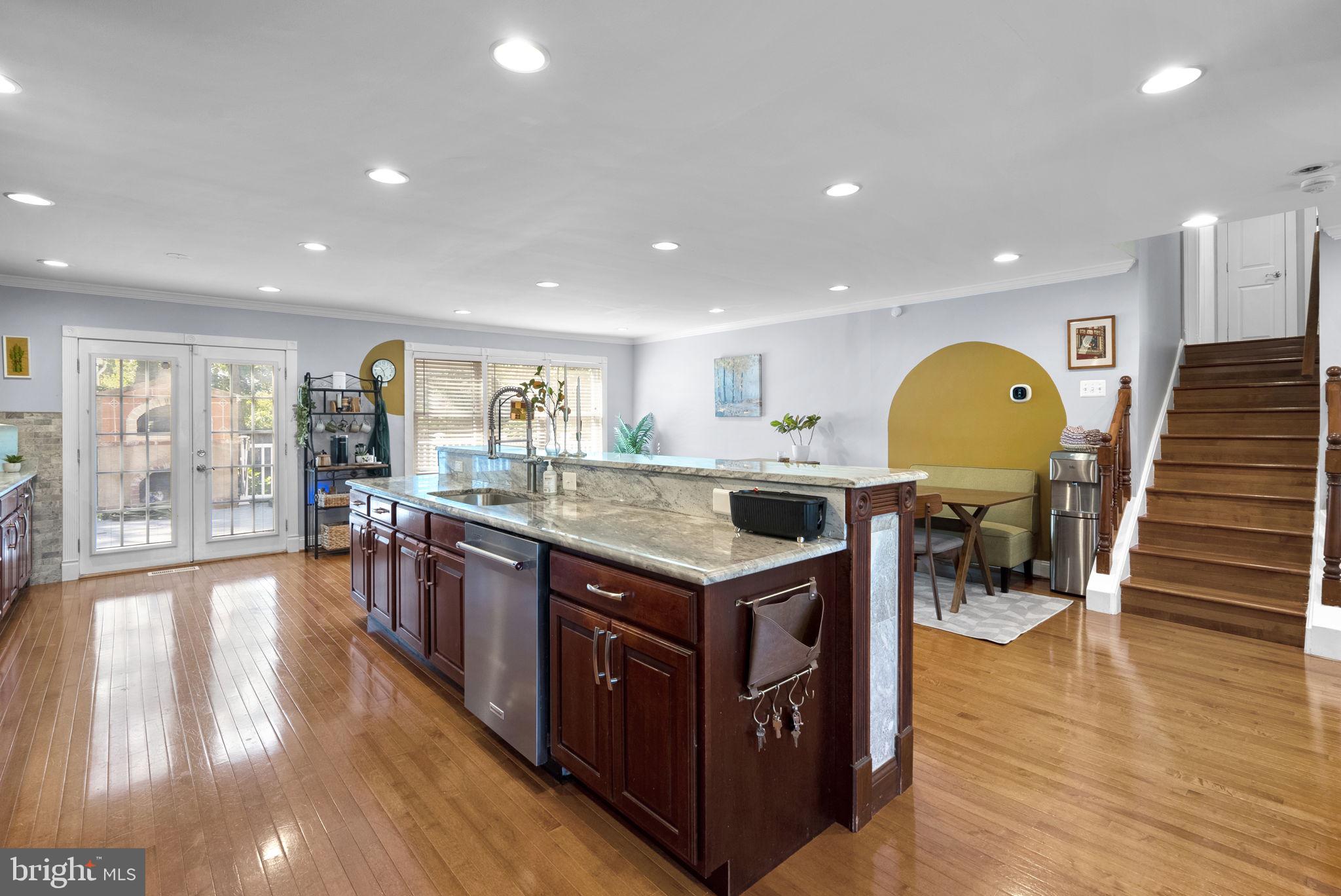 7805 Richfield Road Springfield, VA 22153 - Photo 12 of 34 Kitchen