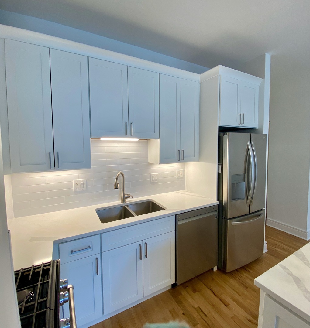 212 West Washington Street, Unit 910 Chicago, IL 60606 - Photo 6 of 24
