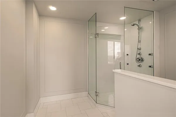 $340,000 | 4550 Warwick Boulevard, Unit 1205, Kansas City, MO 64111