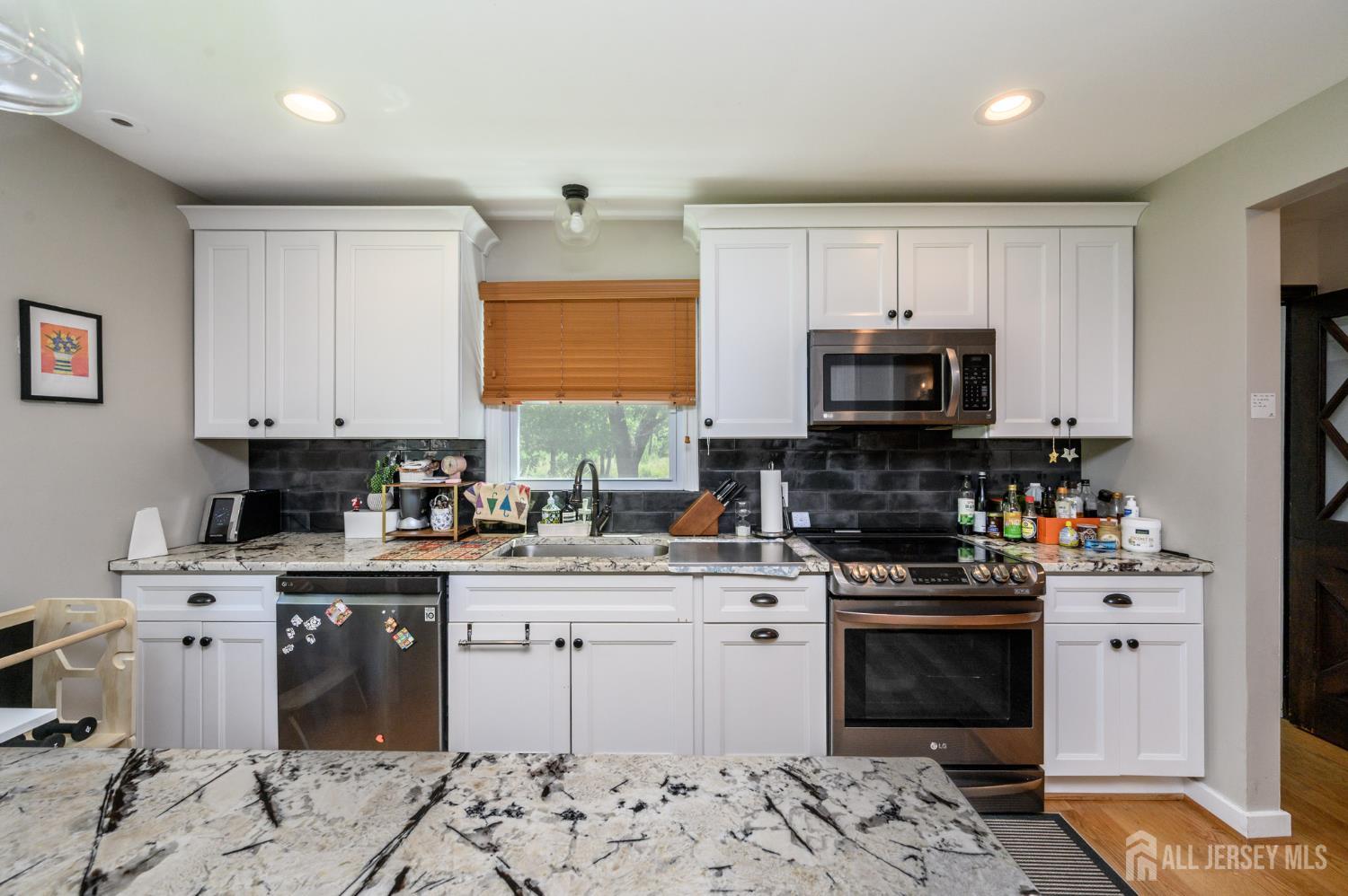 596 Keefe Road Lawrence Township, NJ 08648 - Photo 10 of 66 Gallery Image 10