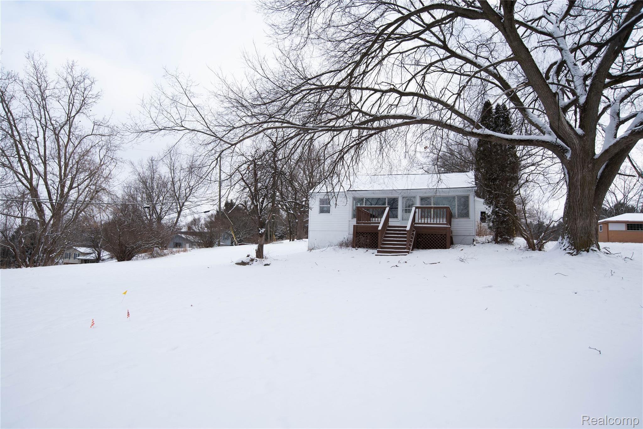 4925 Clarkston Road Clarkston, MI 48348 - Photo 18 of 18 untitled-26.jpg