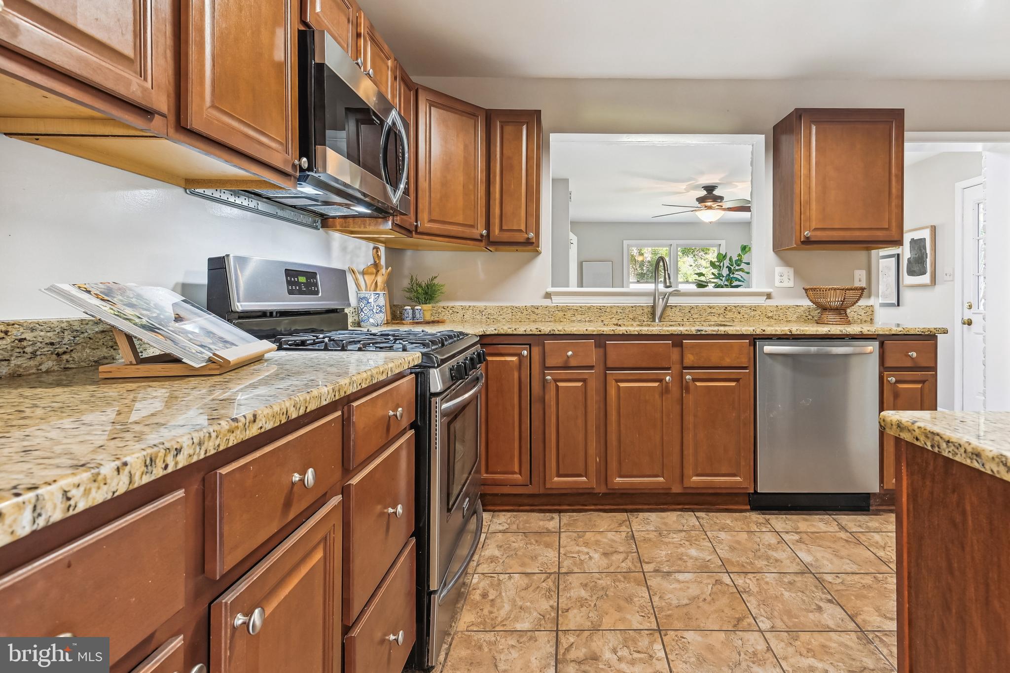 1512 Shenandoah Road Alexandria, VA 22308 - Photo 10 of 36 Kitchen