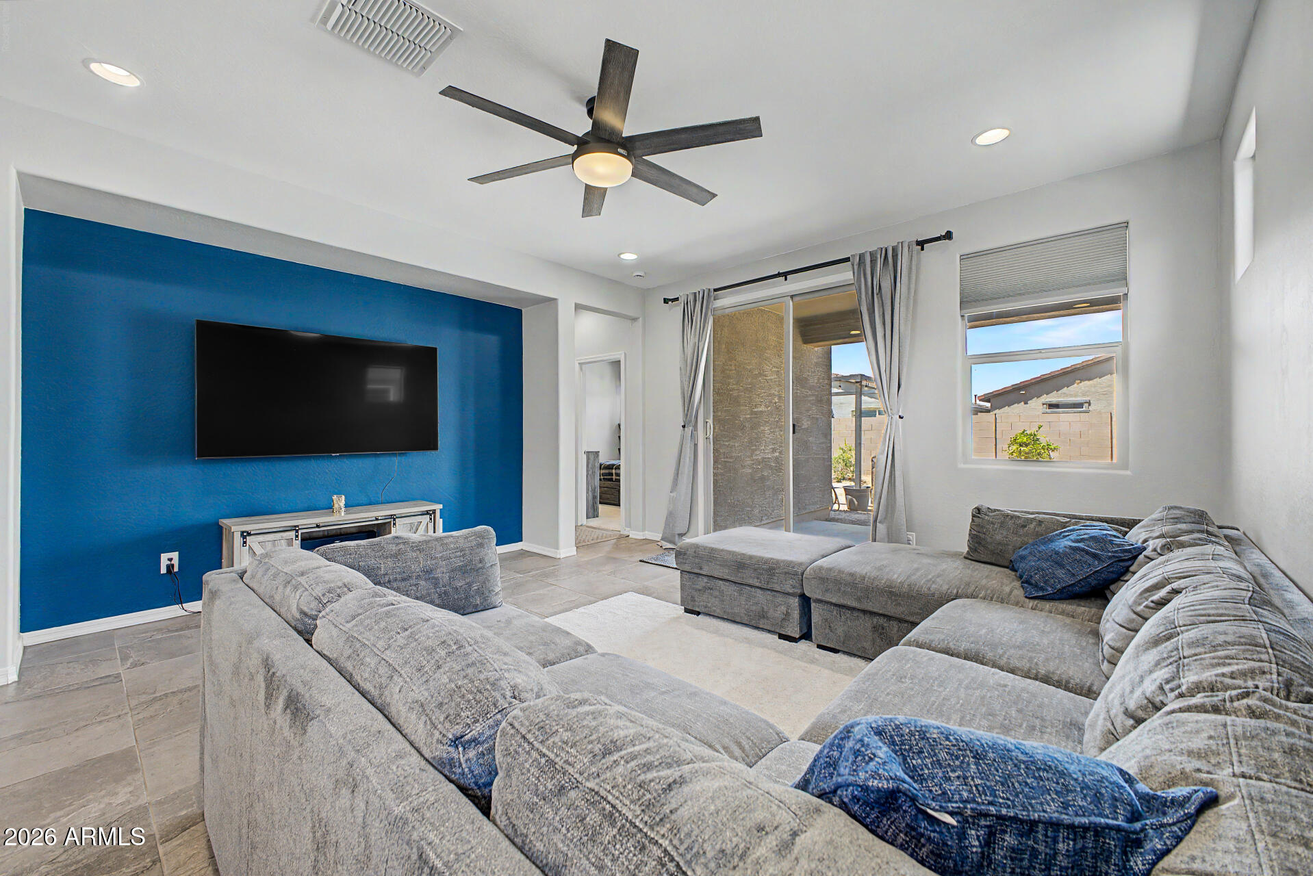 5636 West Chuck Box Road Laveen, AZ 85339 - Photo 4 of 20 Great Room