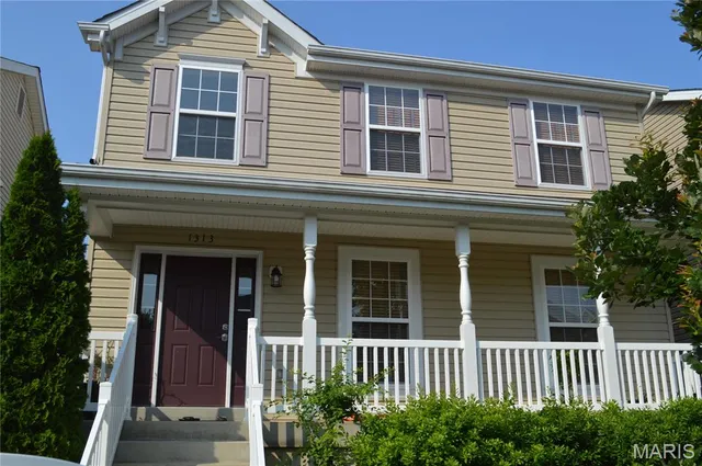$399,900 | 1313 Commons Circle, Cottleville, MO 63304