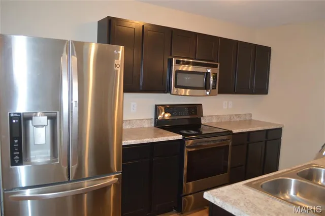 $399,900 | 1313 Commons Circle, Cottleville, MO 63304