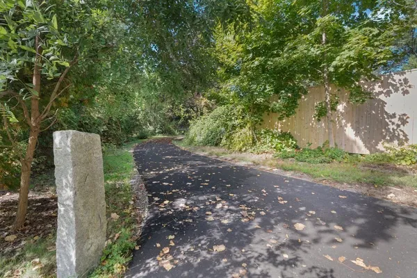 $950,000 | 646 Cambridge Turnpike, Concord, MA 01742