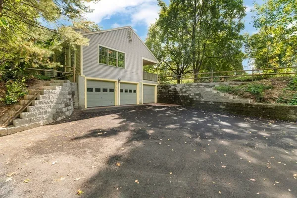 $950,000 | 646 Cambridge Turnpike, Concord, MA 01742