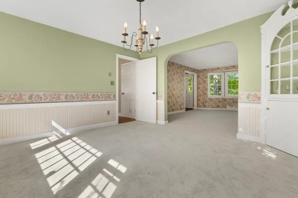 $950,000 | 646 Cambridge Turnpike, Concord, MA 01742