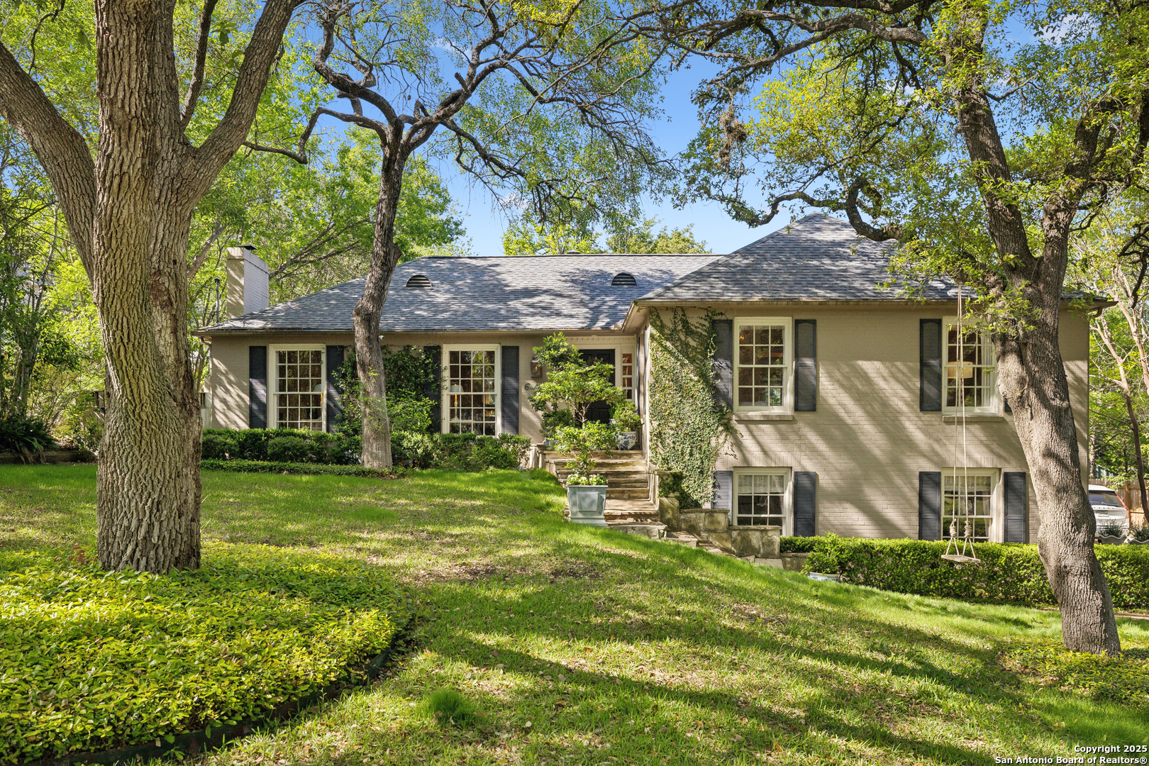 643 Terrell Road Terrell Hills, TX 78209 - Photo 1 of 60