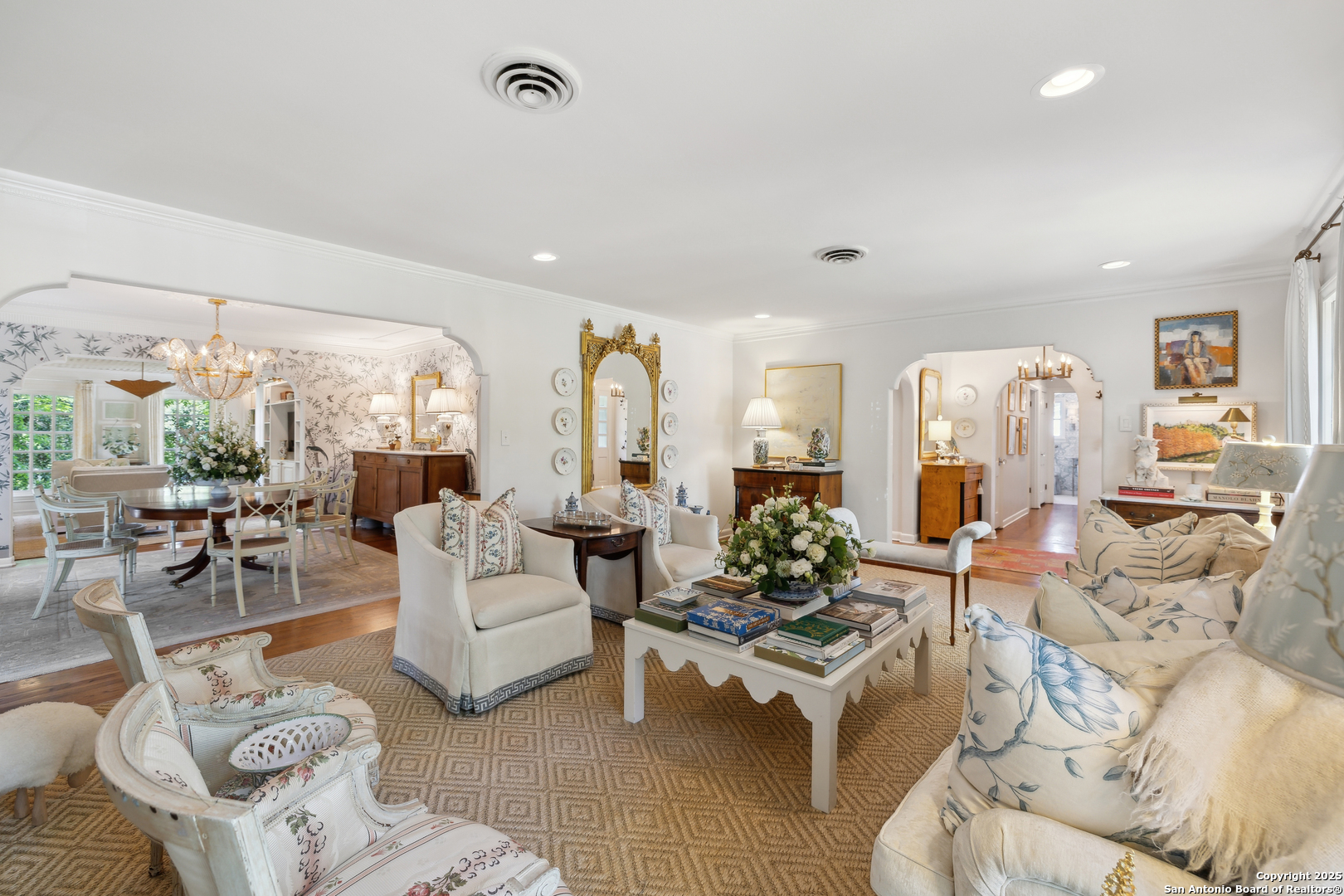 643 Terrell Road Terrell Hills, TX 78209 - Photo 2 of 60