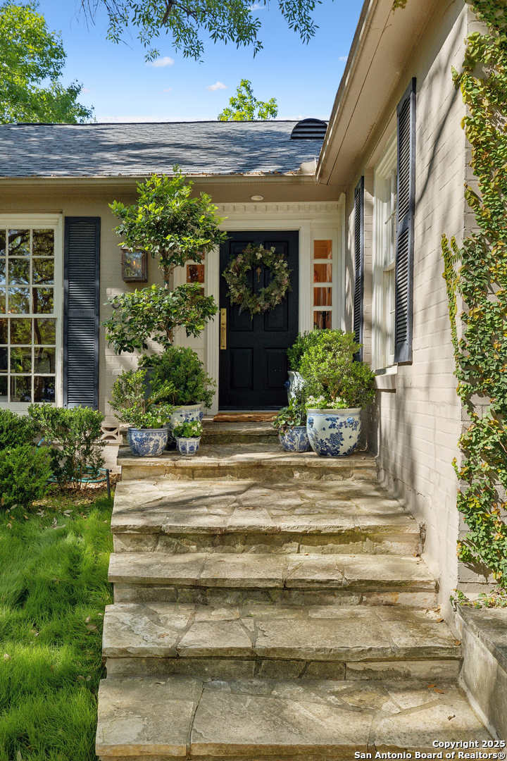 643 Terrell Road Terrell Hills, TX 78209 - Photo 44 of 60 a front view of a house with plants